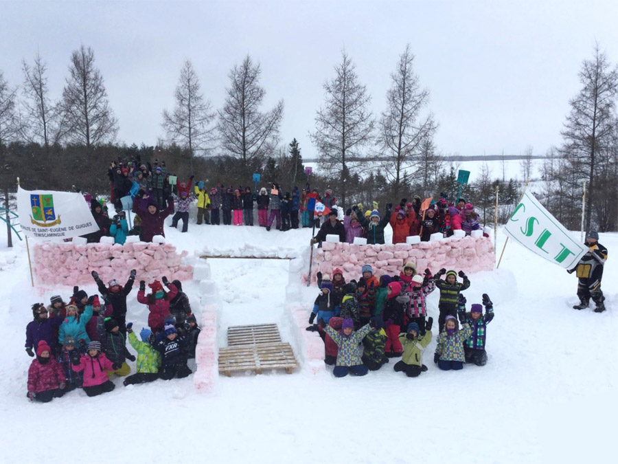 Bouger en famille avec le Défi Château de neige!
